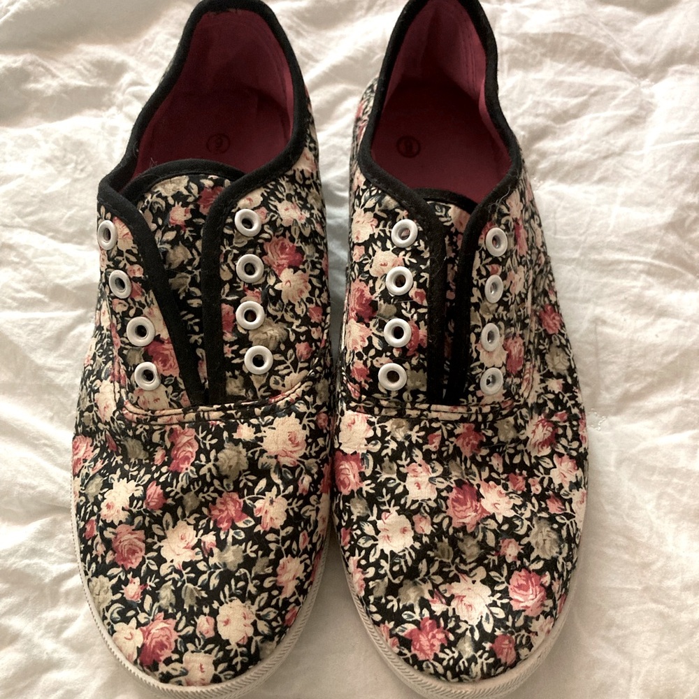 Women’s sneakers.